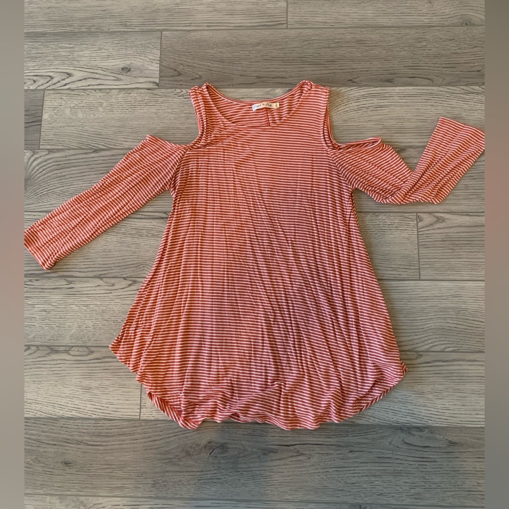 Extra small stripped orange shoulder cut out long sleeve